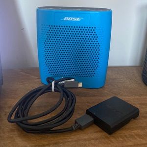 Blue Bose Colorlink w/ charging cable